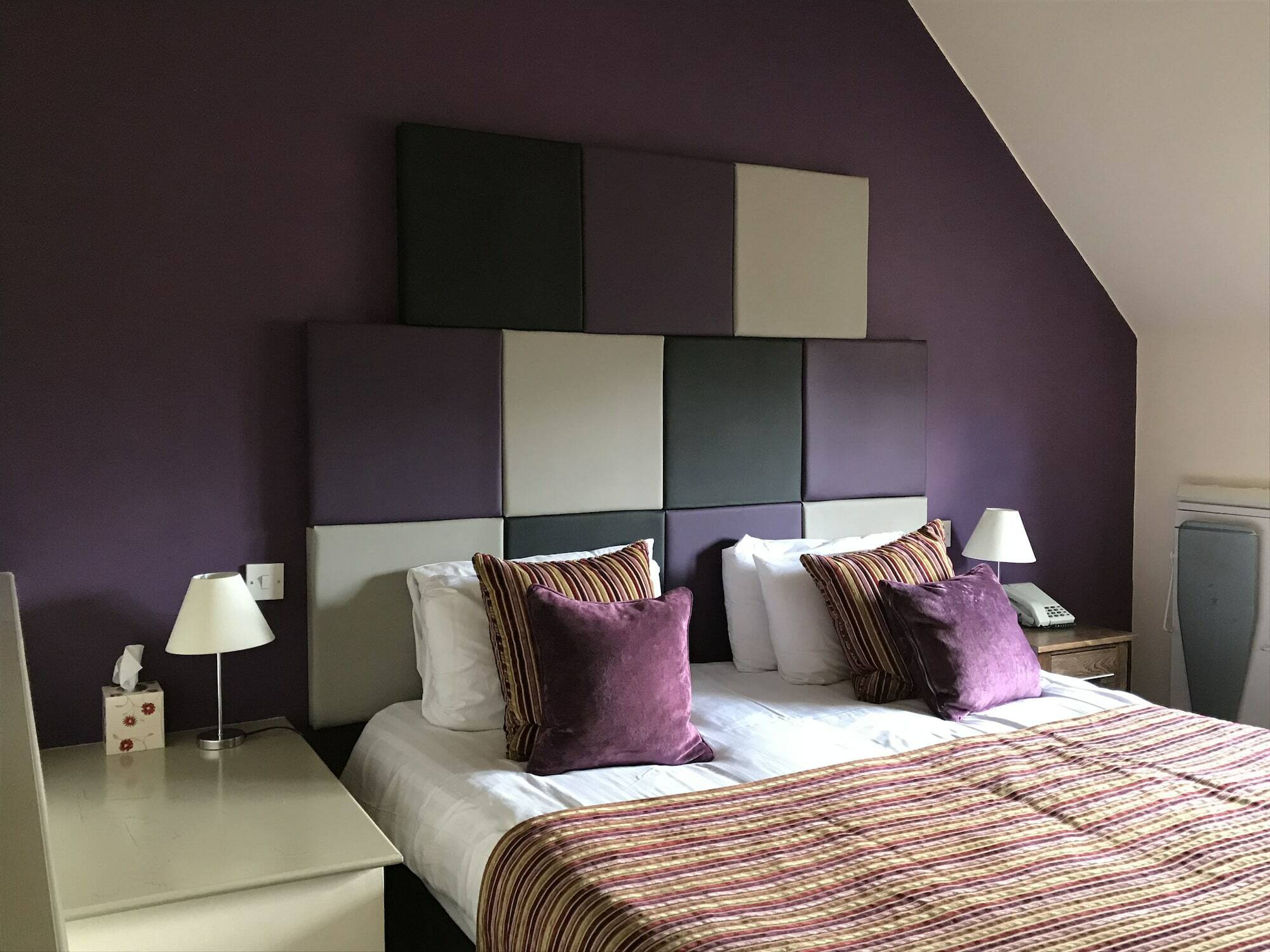 The Arms 3* Deddington